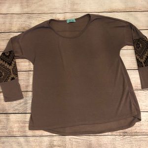 Sweater with Tribal details